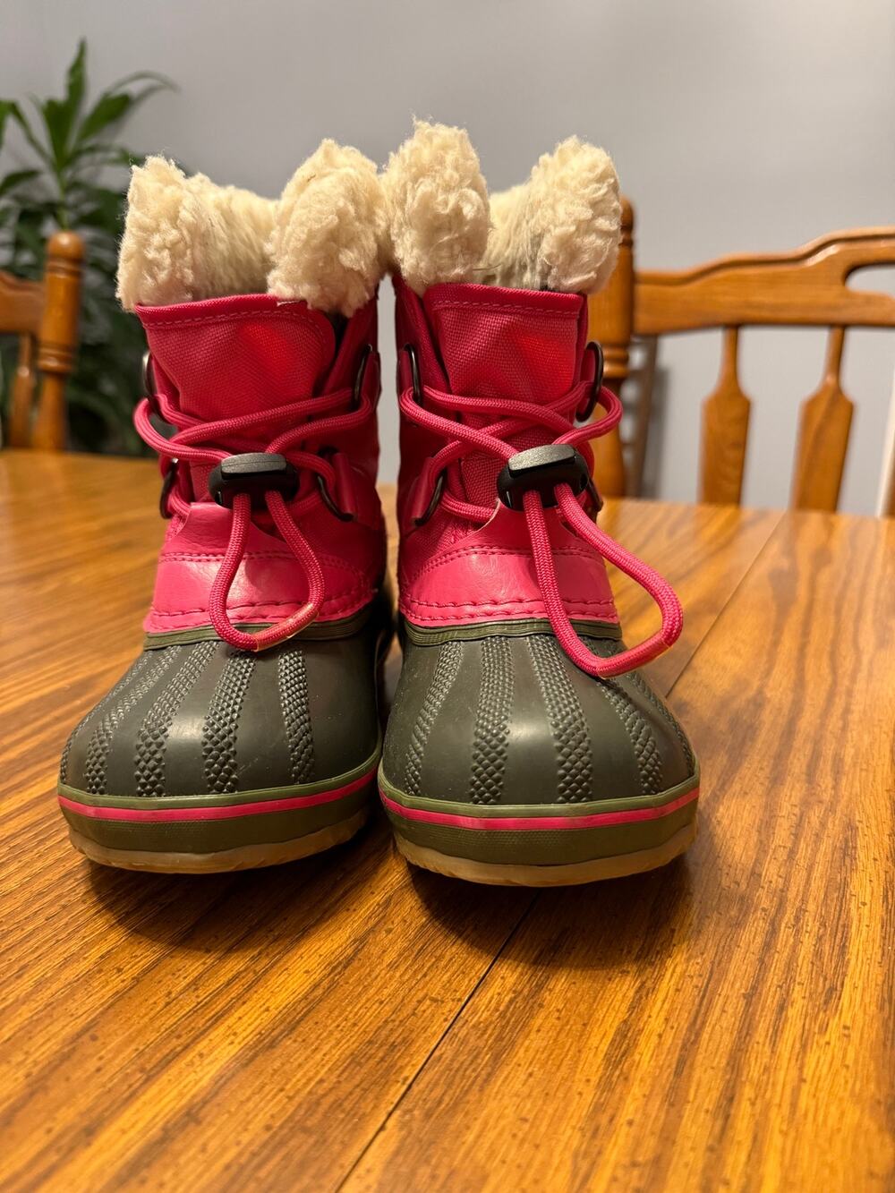 Sorel Kids' Yoot Pac Nylon Waterproof Snow Boots Ultra Pink size 10 youth